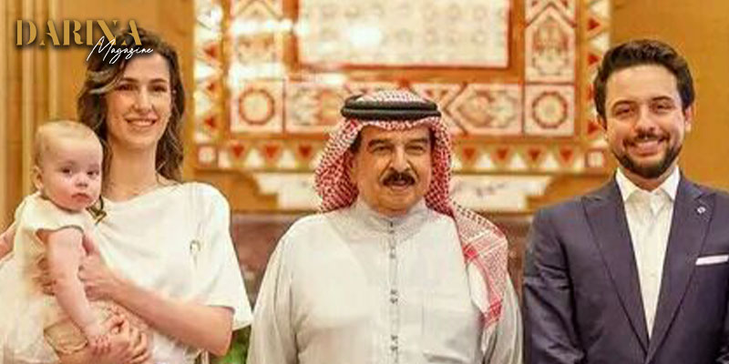 الأمير الحسين وزوجته مع ملك البحرين